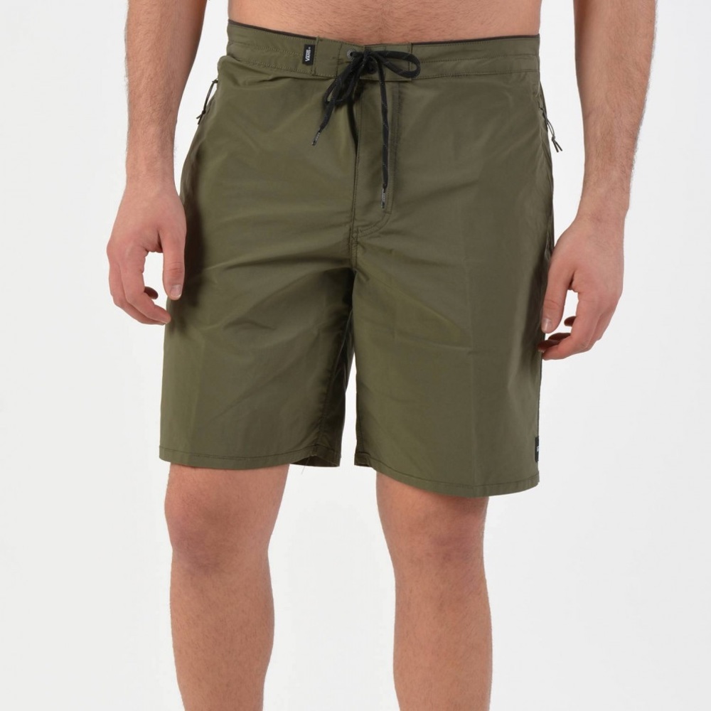 Vans Voyage Trunks size 34